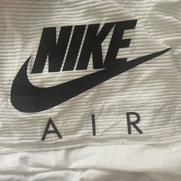 Nike Workout Top Shirt Racerback Sleeveless Size Small White Black Yoga Dri Fit - Picture 4 of 4